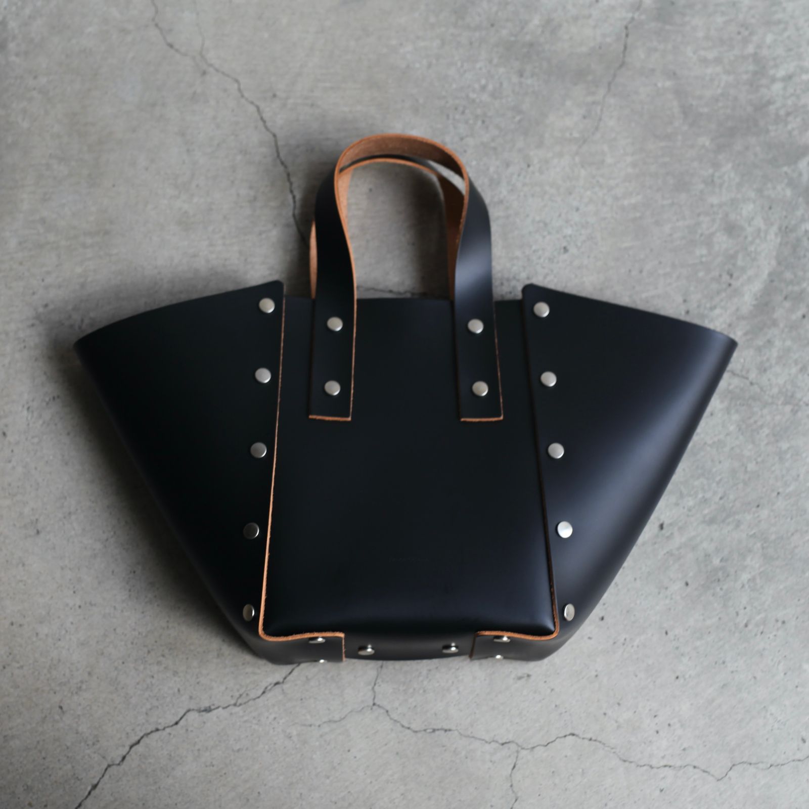 【次回入荷9月下旬予定】Assemble Hand Bag Wide_S(BLACK)