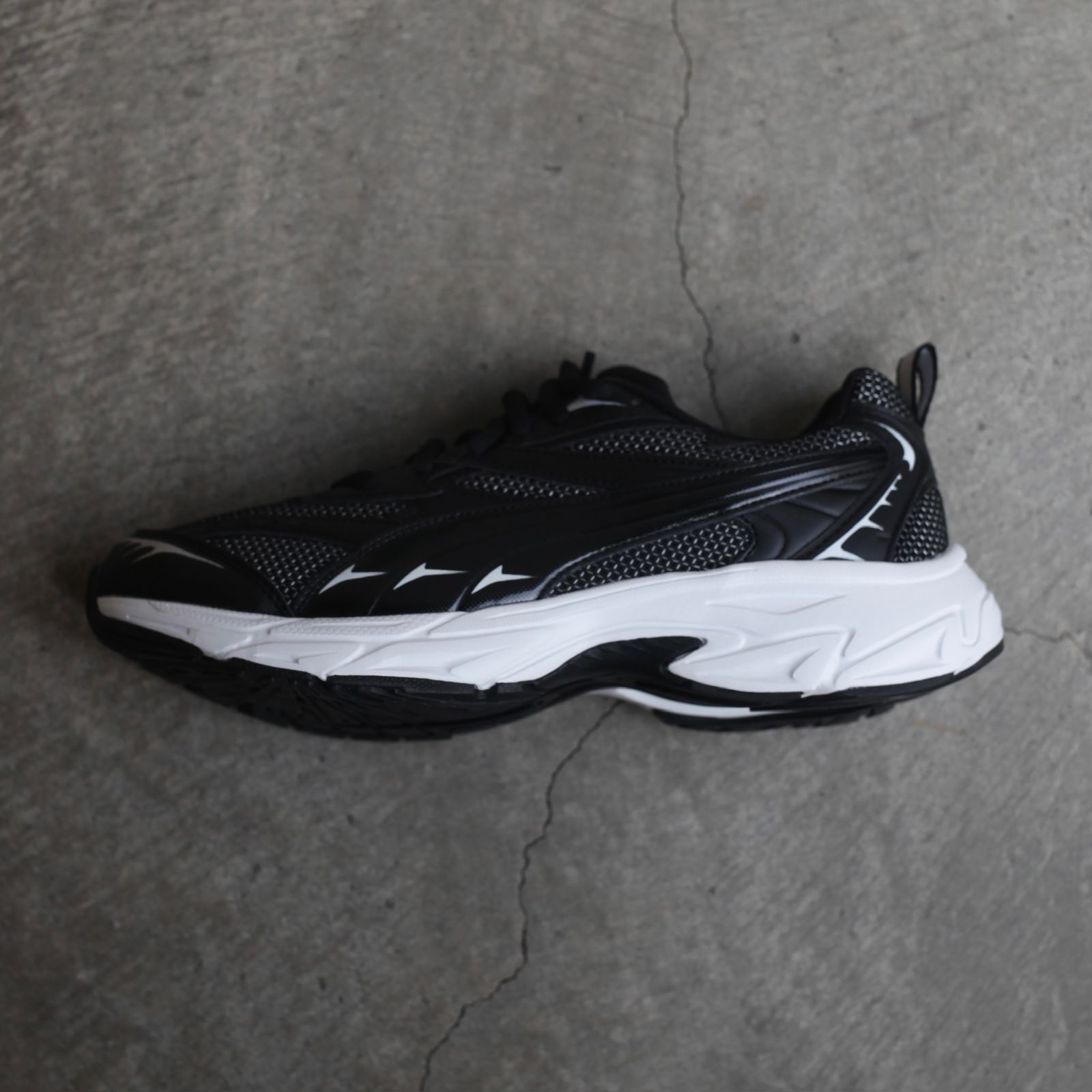 【残り一点】PUMA Morphic Base
