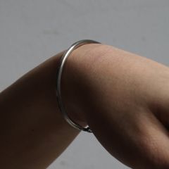 【再販売通知受付可能】Bangle Side Hook Groove