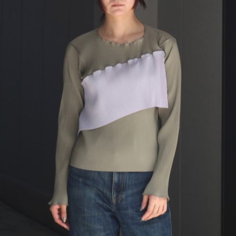 【残り一点】Spiral Wave Long Sleeve Top