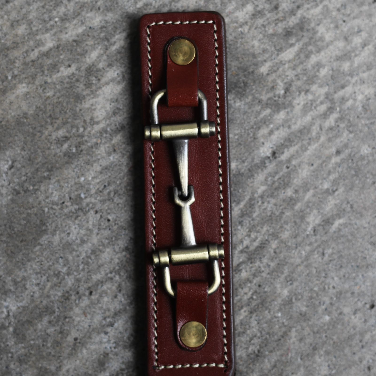 【残りわずか】Snaffle Bit Key Fobs(OAKBARK)