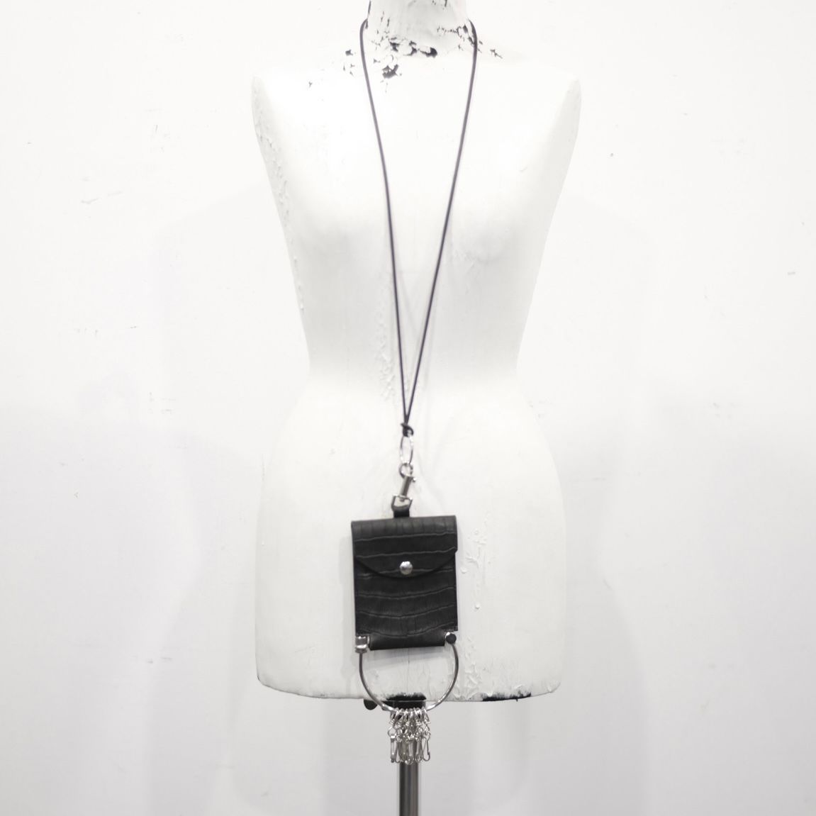 【お取り寄せ注文可能】 Keyring Neck Pouch(CROCODILE)