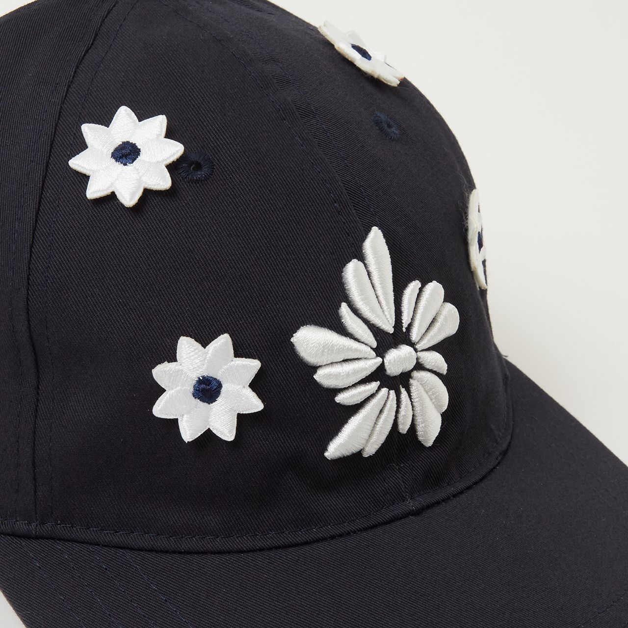 【残りわずか】3D Flower Cap