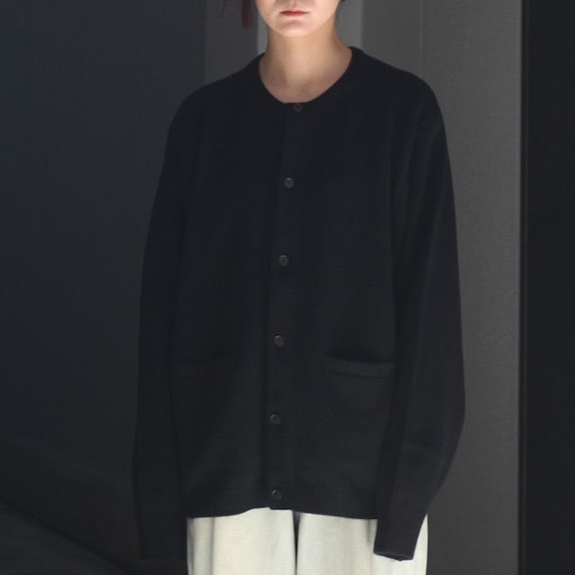 【残りわずか】Extra Fine Wool Knit Crew Neck Cardigan