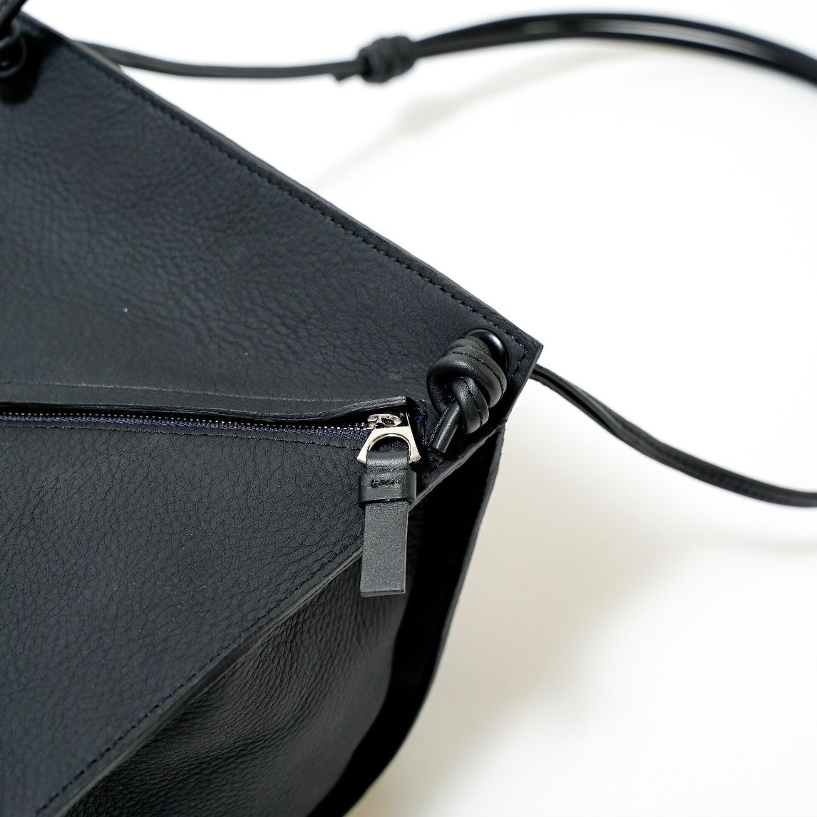 【残り一点】Herrie Box One Handle Pouch(DIPLO SKY)