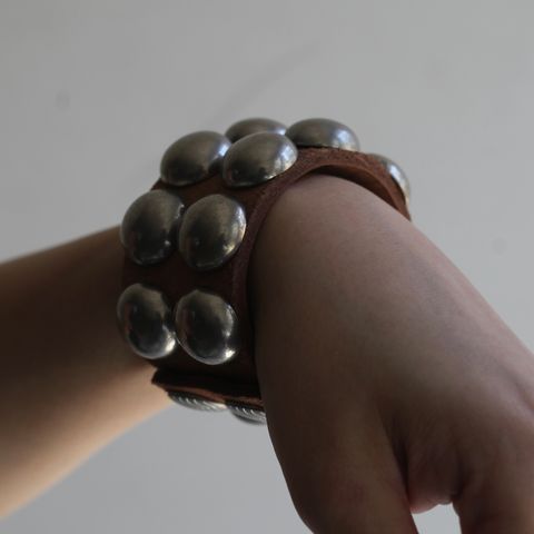 【残り一点】3.8C Round Dome Studded Bracelet