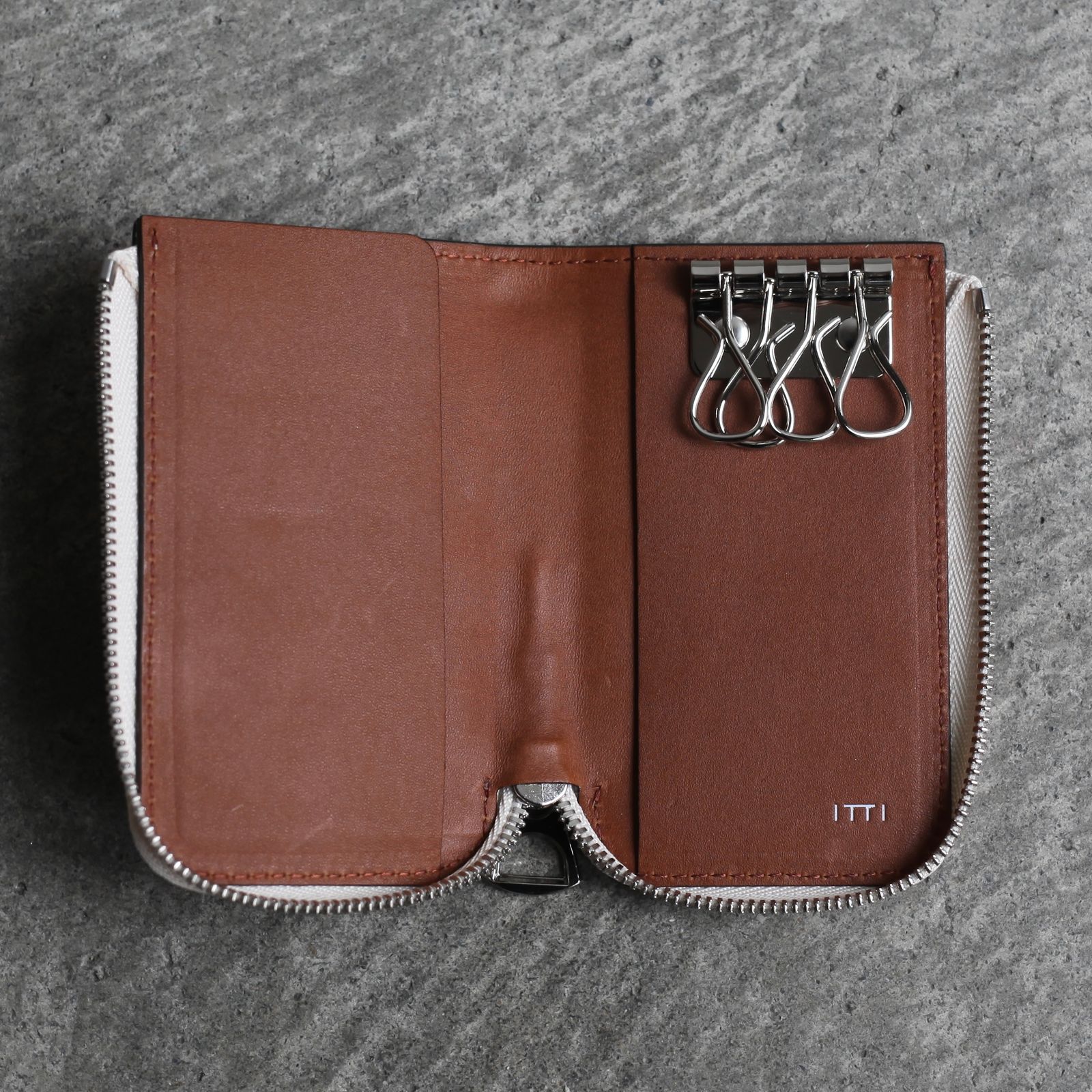 【残り一点】Cristy Key Card Case(NUME CROCO)