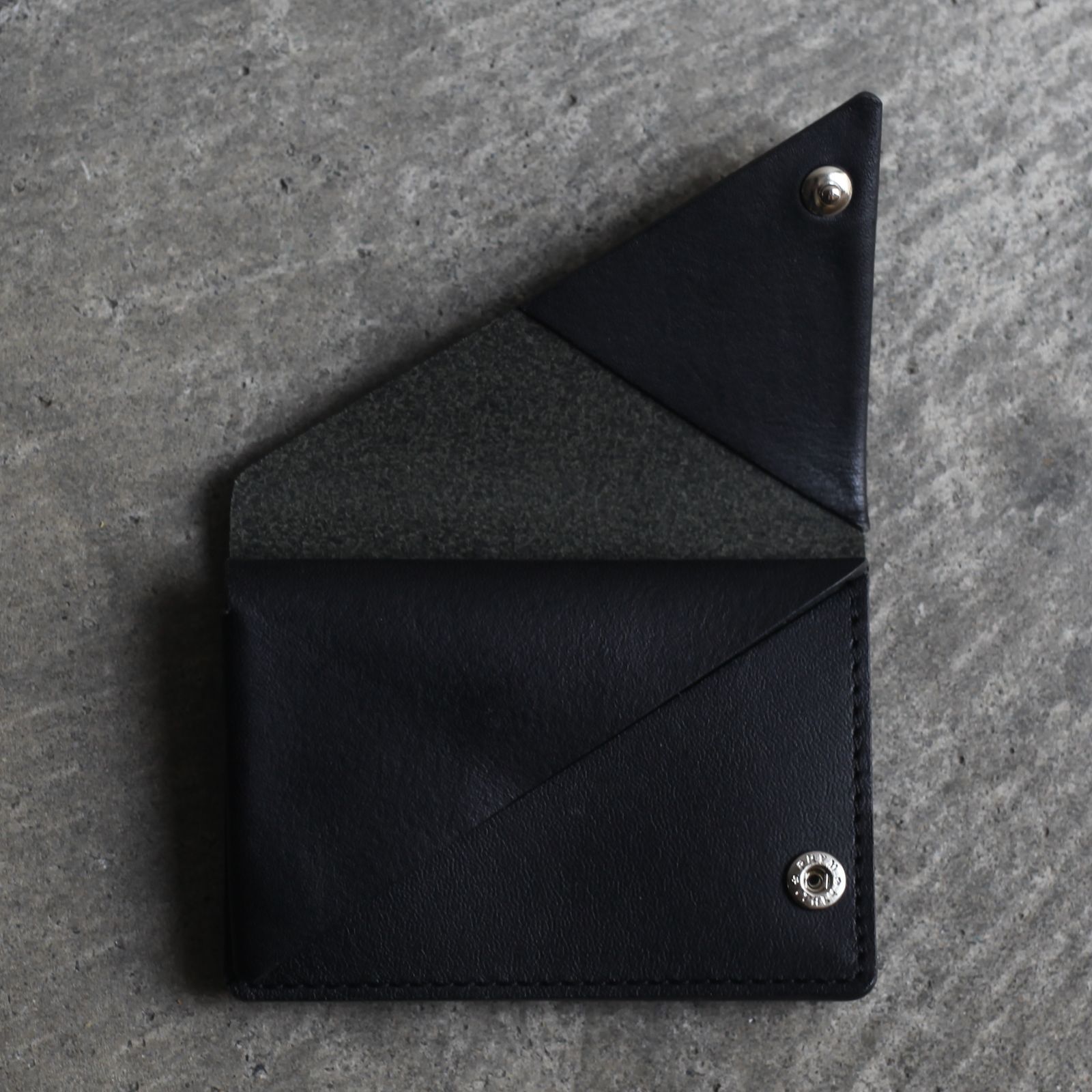 【残り一点】Slant Card Case