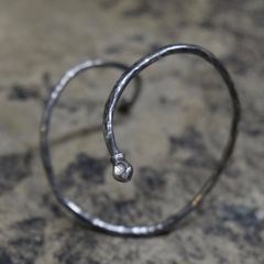 【お取り寄せ注文可能】Entwined  Bangle