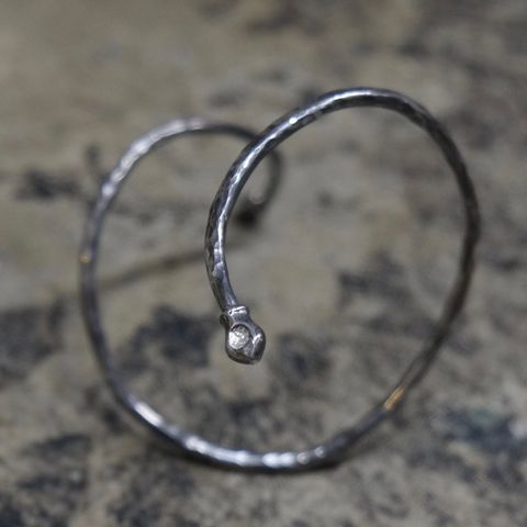 【お取り寄せ注文可能】Entwined  Bangle