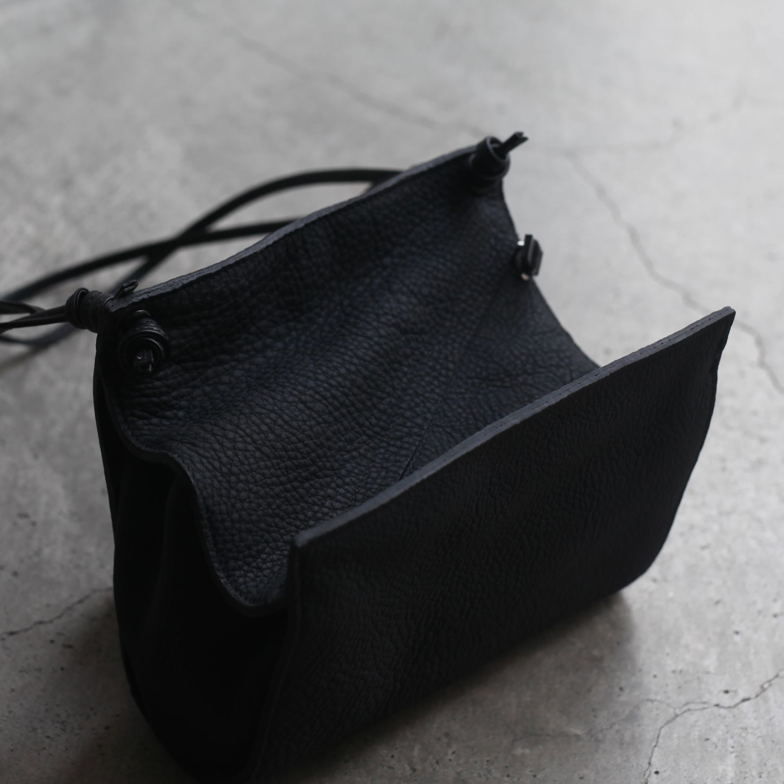 【残り一点】Herrie Box One Handle Pouch(DIPLO SKY)
