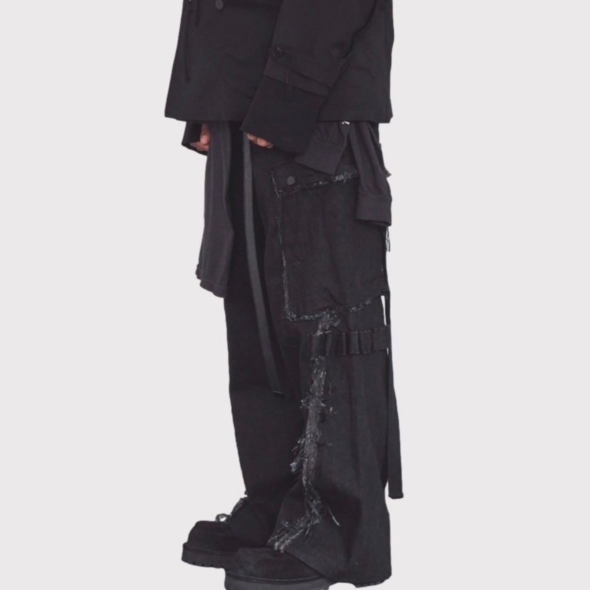 MINUS -【Slash Seam Twist Cargo Jeans(DUST SAX)】マイナス