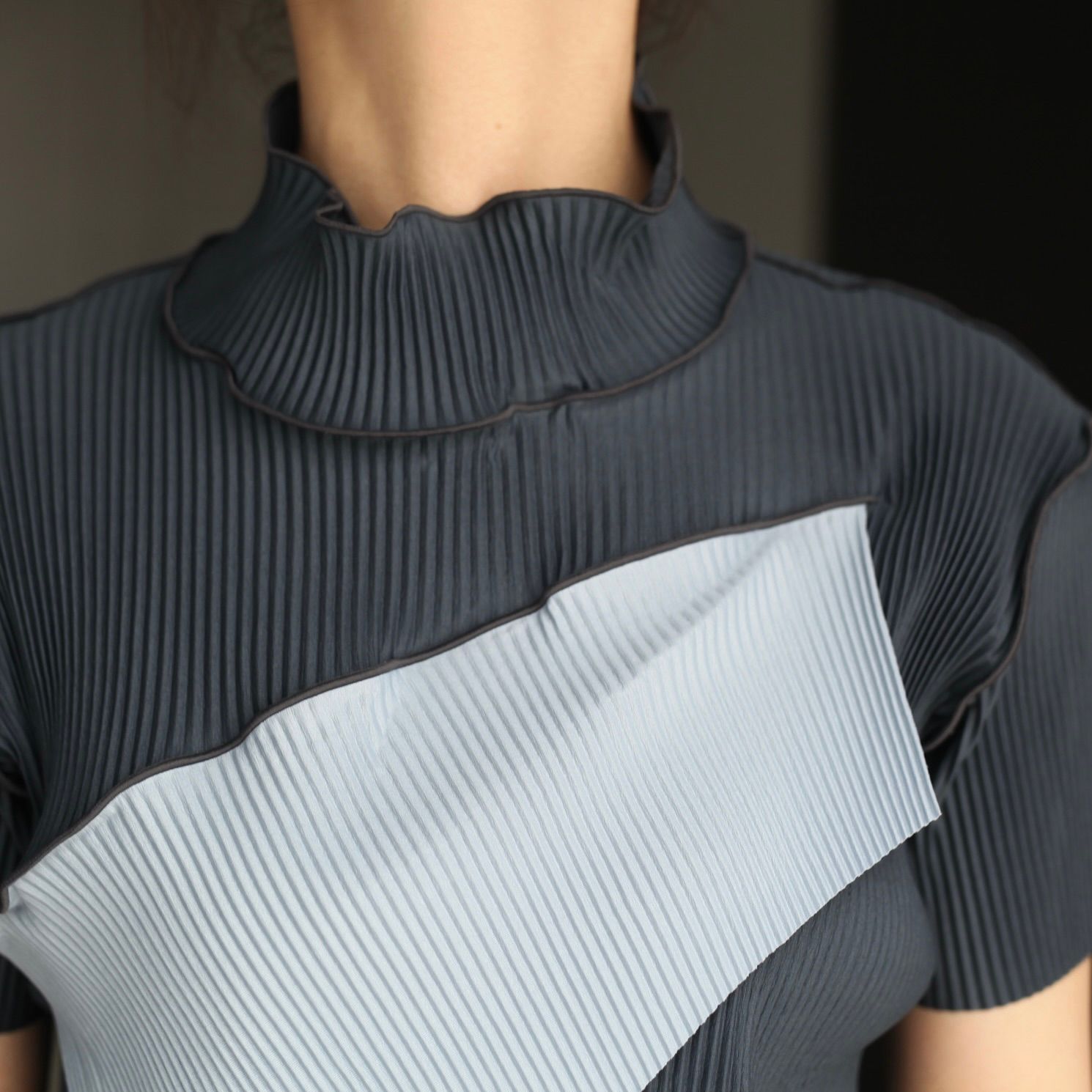 【残り一点】Todo Wave Top Short Sleeve High Neck
