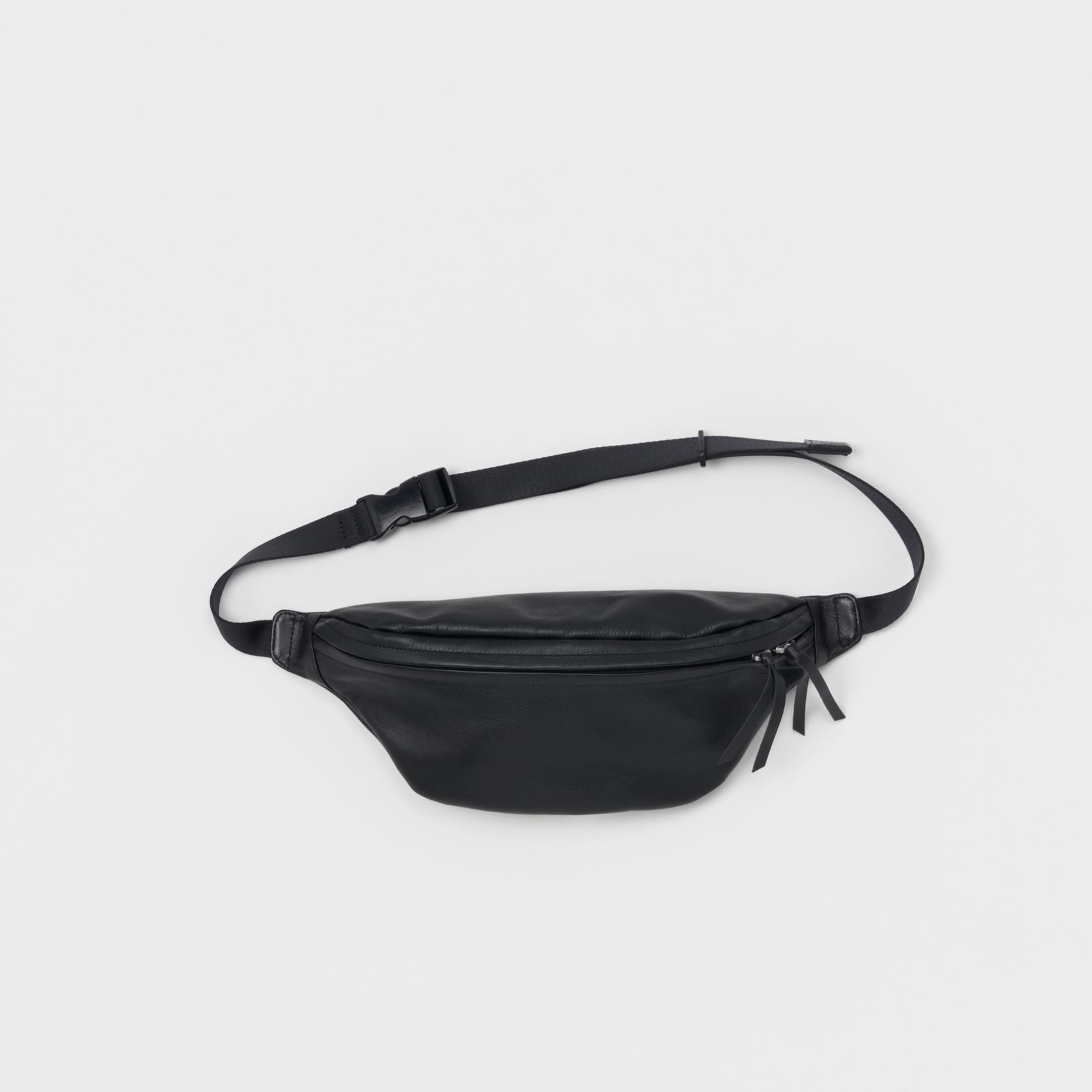 【再販売通知受付可能】Cow Waist Pouch Bag(BLACK)