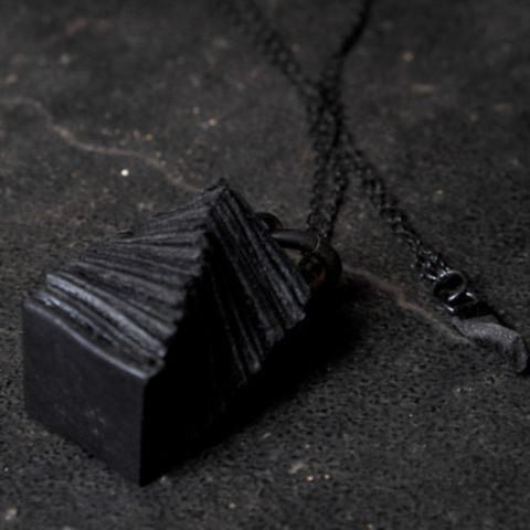 【お取り寄せ注文可能】Twist Leather Necklace