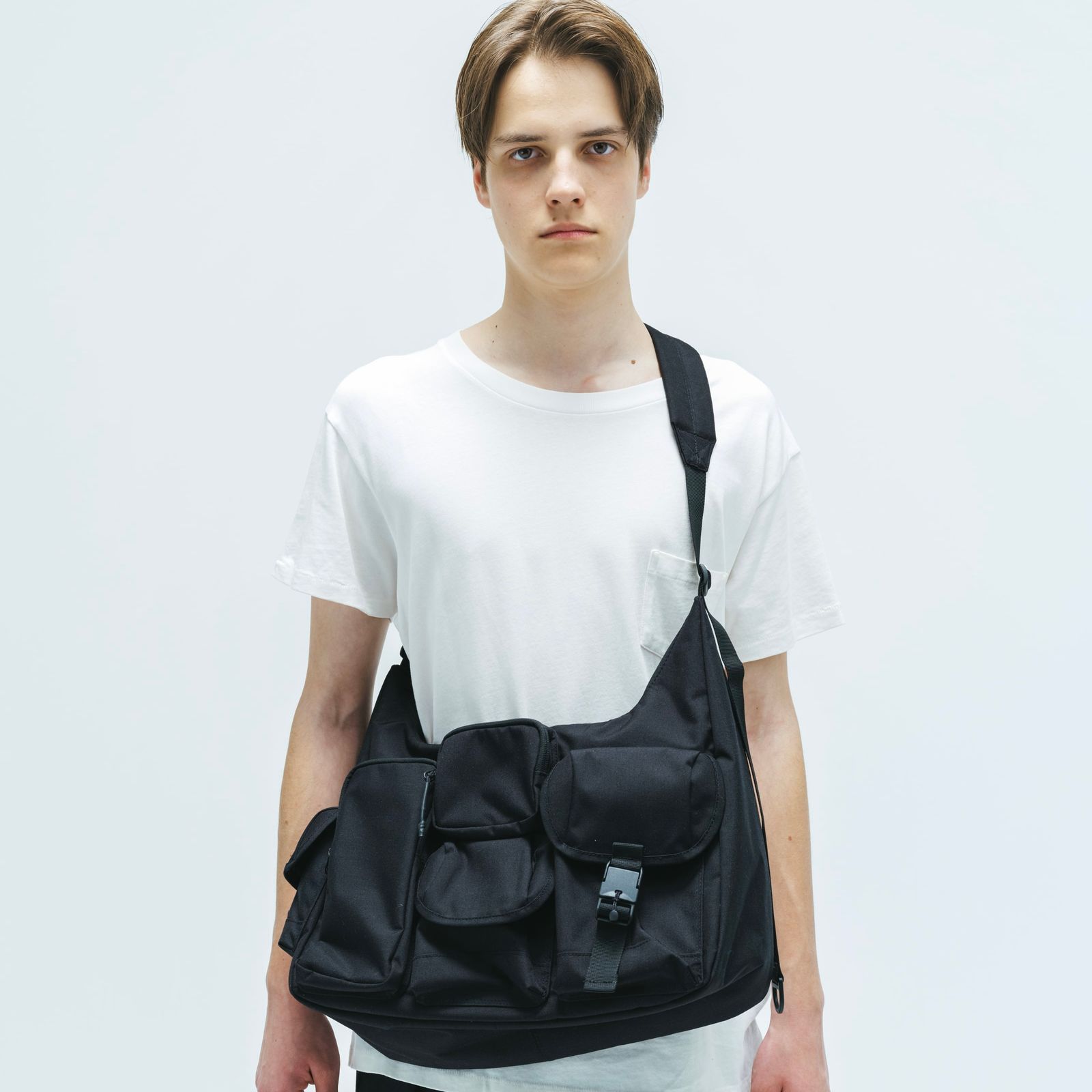 【再販売通知受付可能】Multi Pocket Shouder Bag(LARGE)
