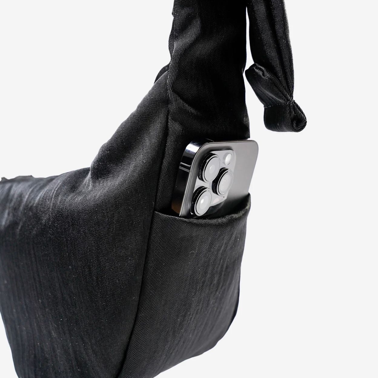 【再販売通知受付可能】Annie Puffer Mini Moon Bag(CERATO BRIGHT)