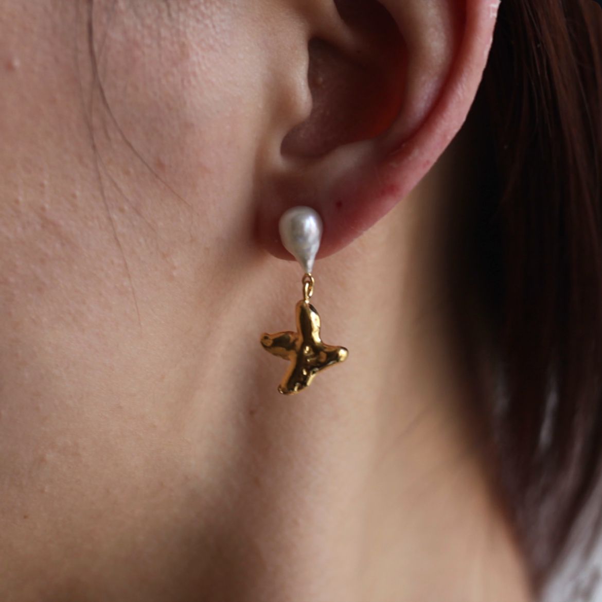 【お取り寄せ注文可能】Baroque Pearl Pigeon Earrings(両耳用)