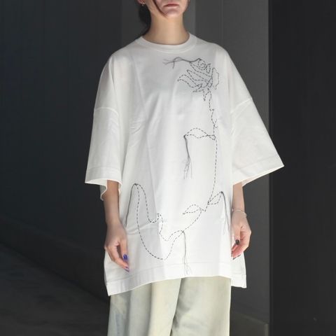 【残り一点】The Mooned Flower Is Stitched On Your Body