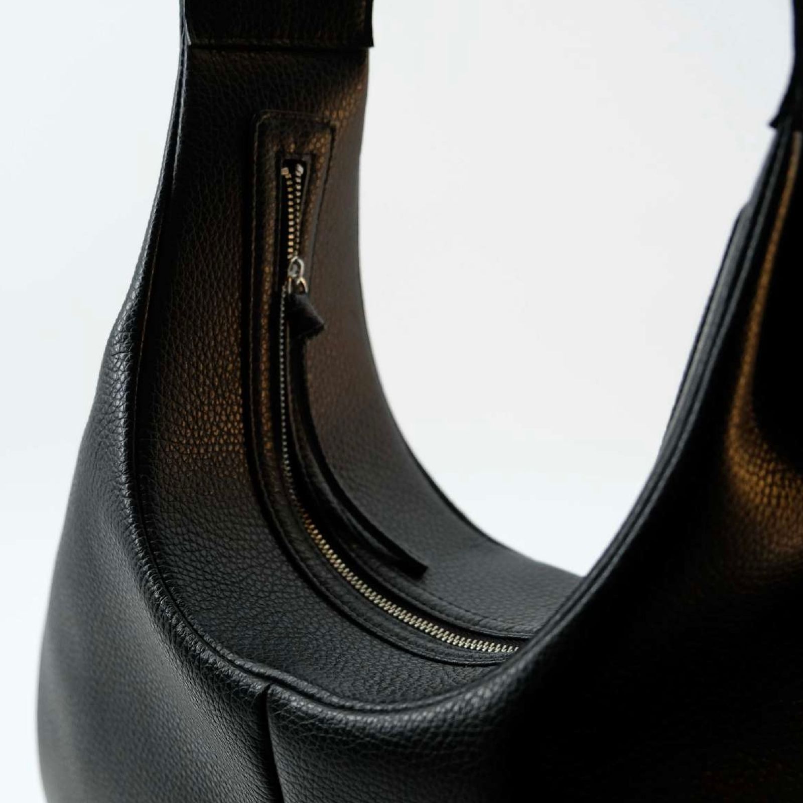 【残りわずか】Round Shoulder