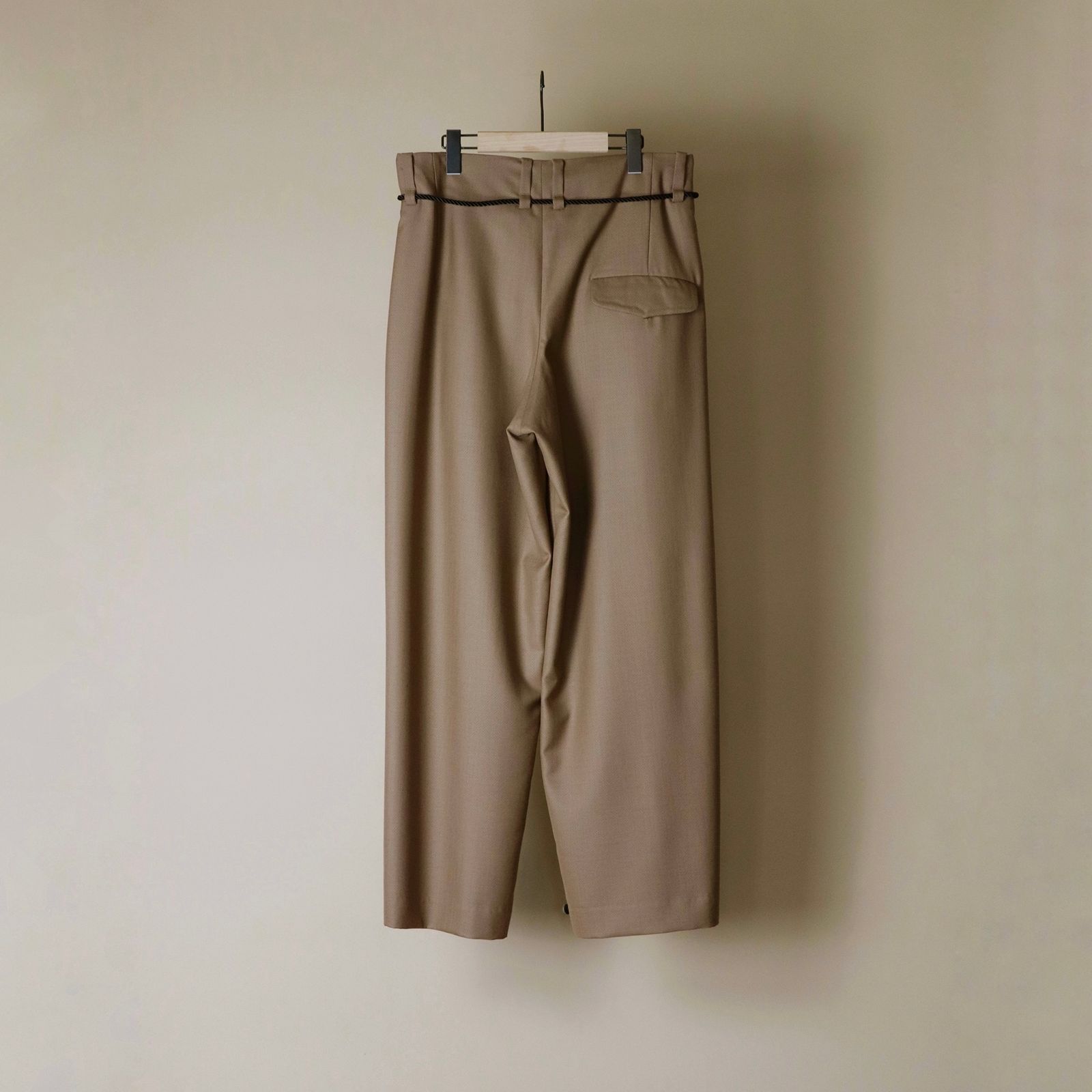 【残り一点】Squeeze Slacks