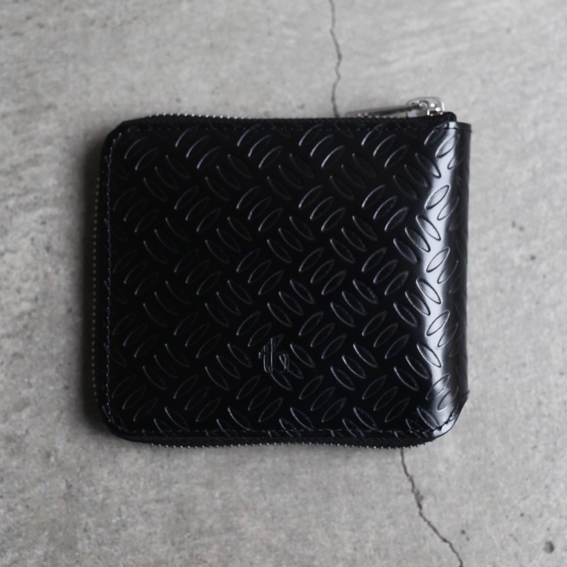 【残り一点】Embossed Zip Around Wallet