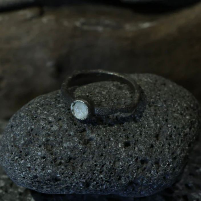 【お取り寄せ注文可能】Circle Bezel Glaze Ring
