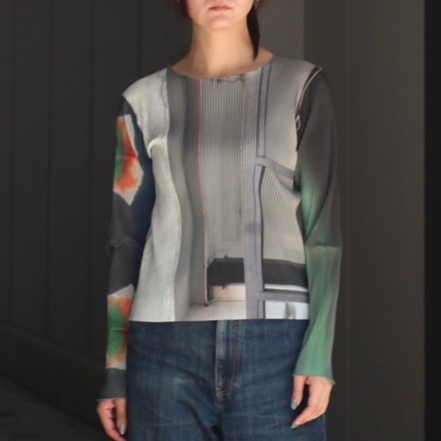 【残り一点】Graphic Top
