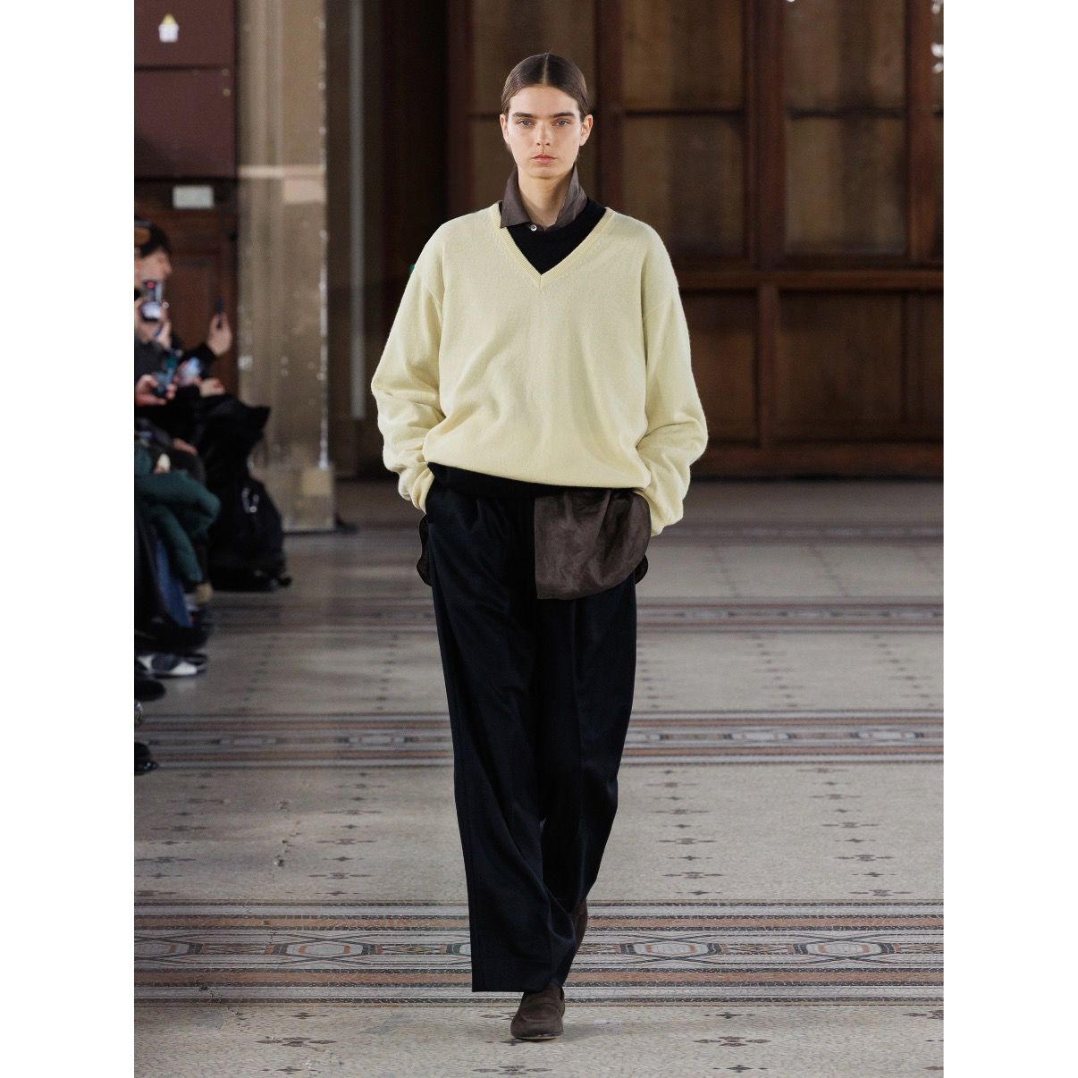 【残り一点】Pure Cashmere Knit V Neck LS