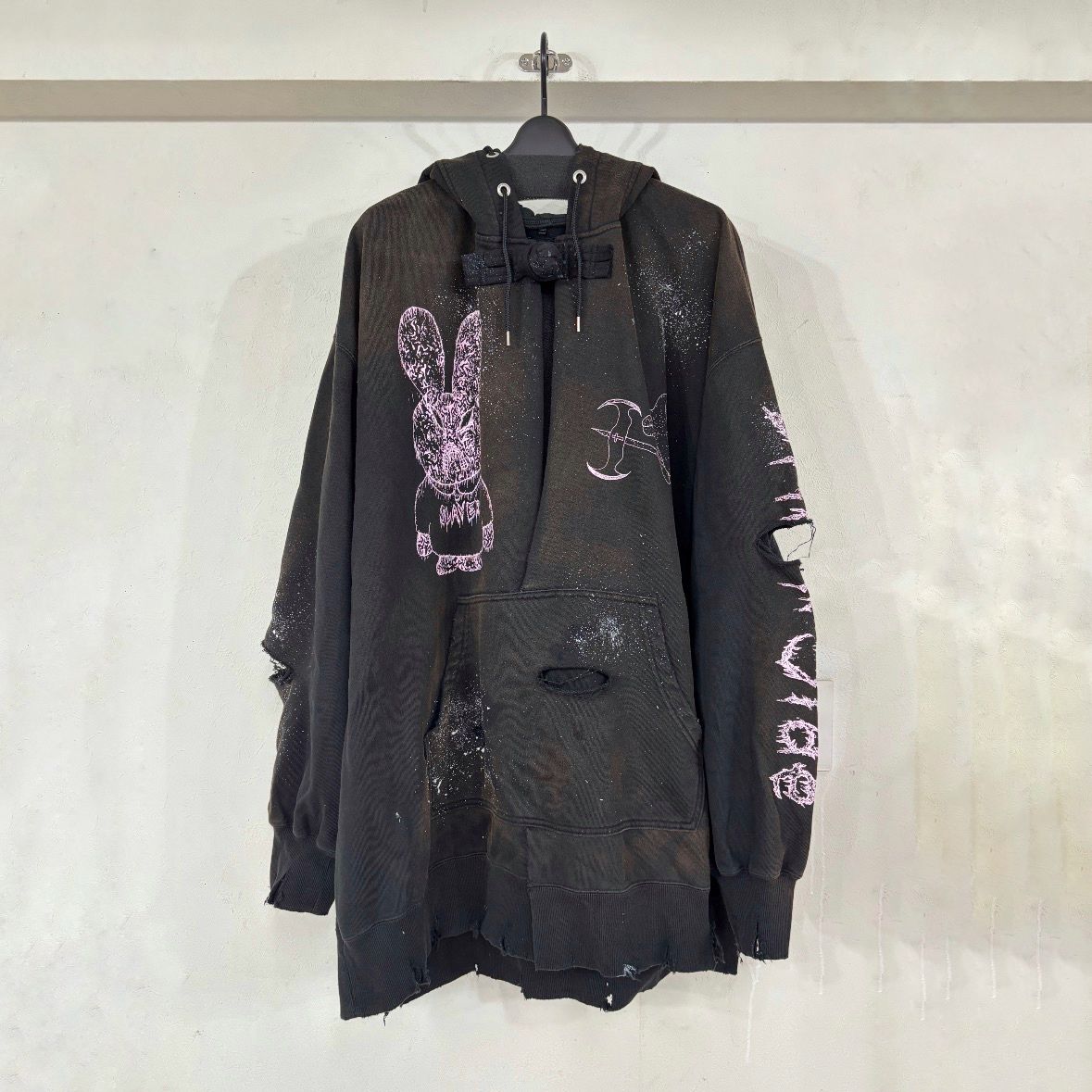 【残り一点】Destroyed Bunny Hoodie