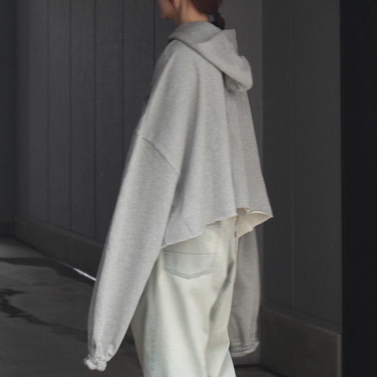 【残りわずか】Ordinary Short Giant Hoodie
