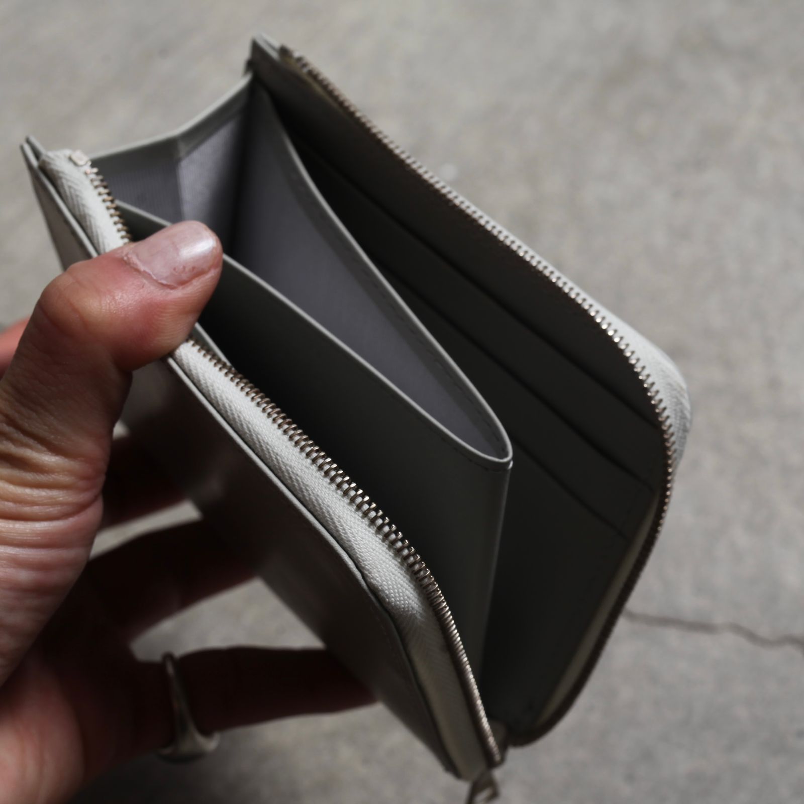 【残り一点】L Zip Purse(KIP)