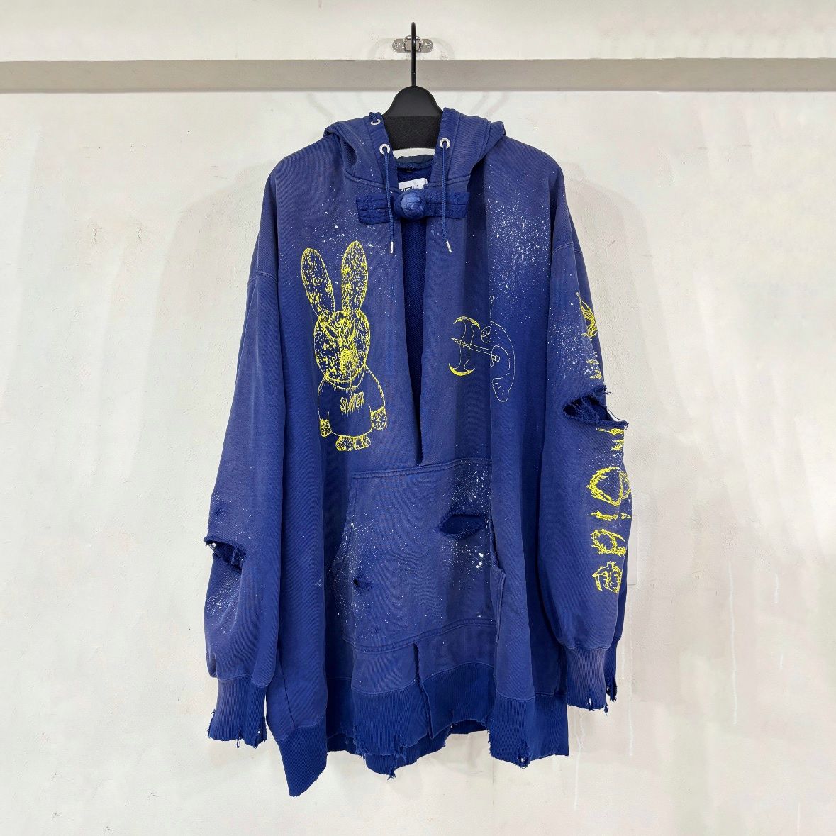 【残り一点】Destroyed Bunny Hoodie