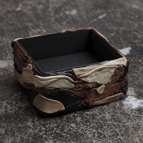 【お取り寄せ注文可能】Revive Leather Square Ash Tray