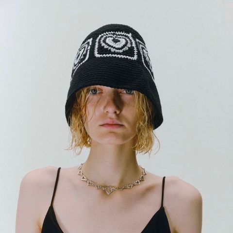 【残りわずか】Heart Crochet Bucket Hat