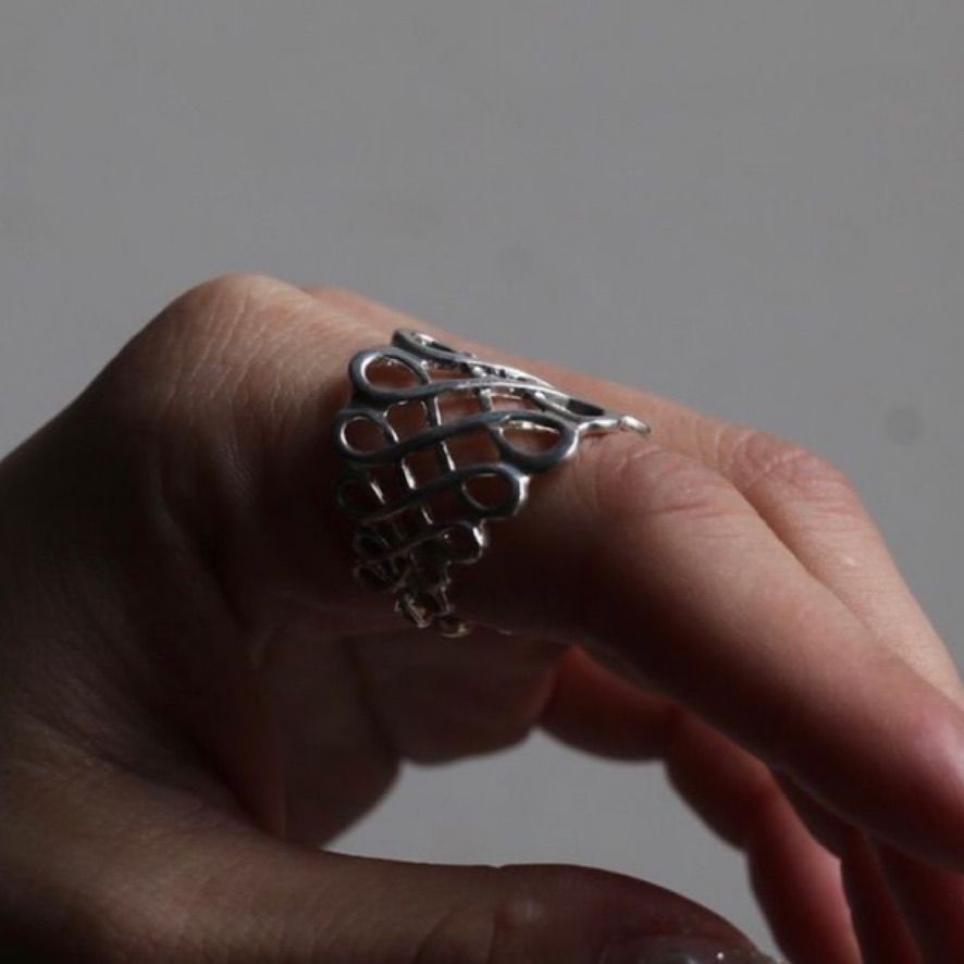 【残り一点】Calligraphy Ring(WHITE)