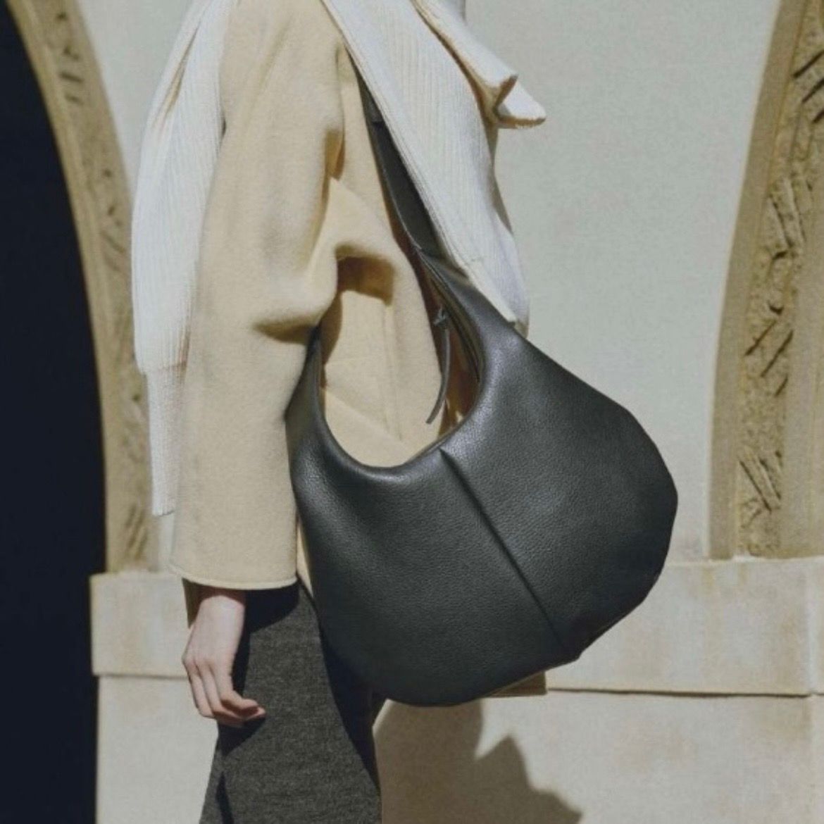 【残りわずか】Round Shoulder