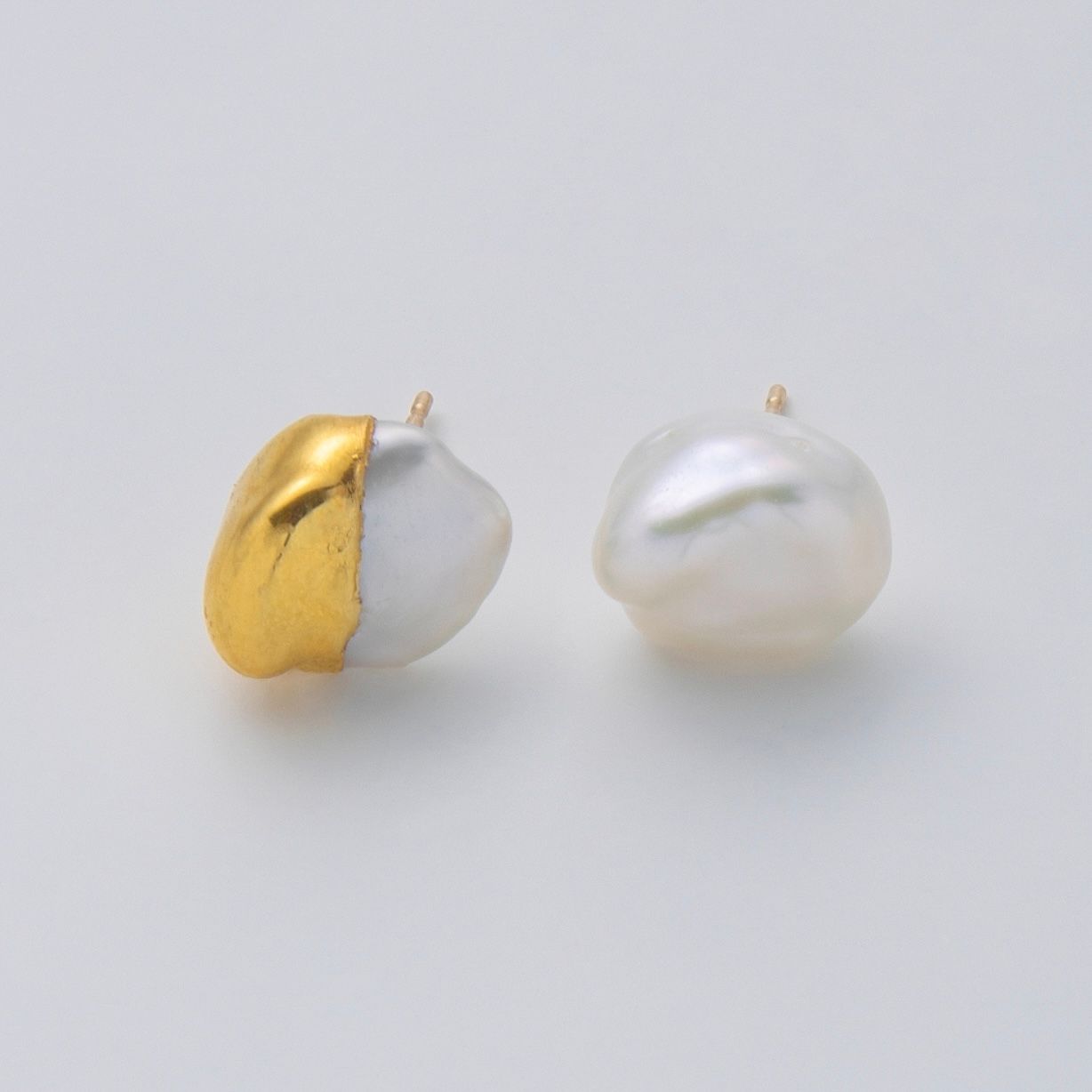 【お取り寄せ注文可能】Button Pearl Earrings(両耳用）