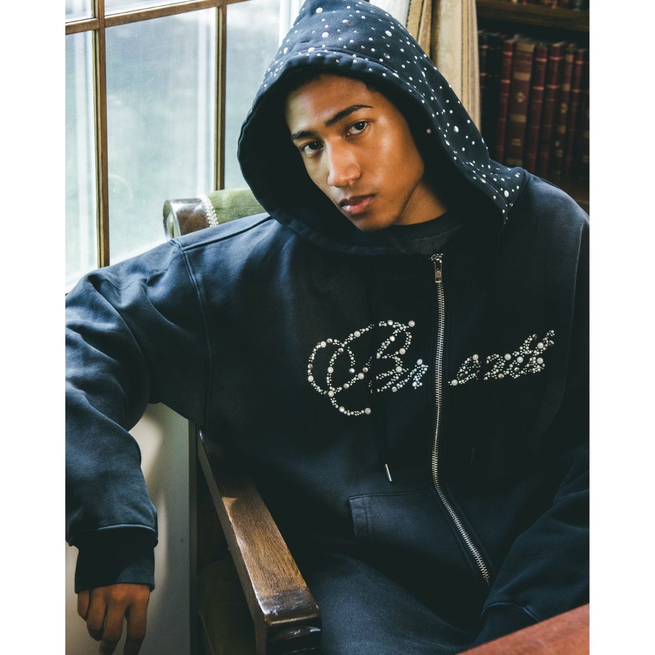 【残り一点】Rhinestone Zip Hoodie