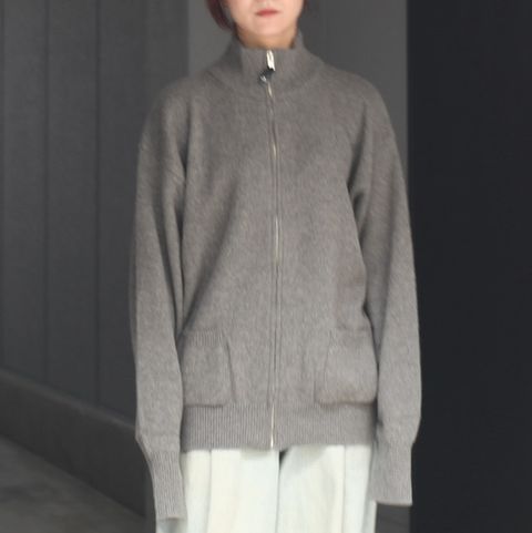 【再販売通知受付可能】Goldencash Zip Up Sweater