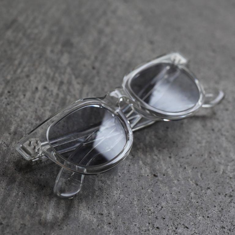 レンズ : LIGHT GRAY