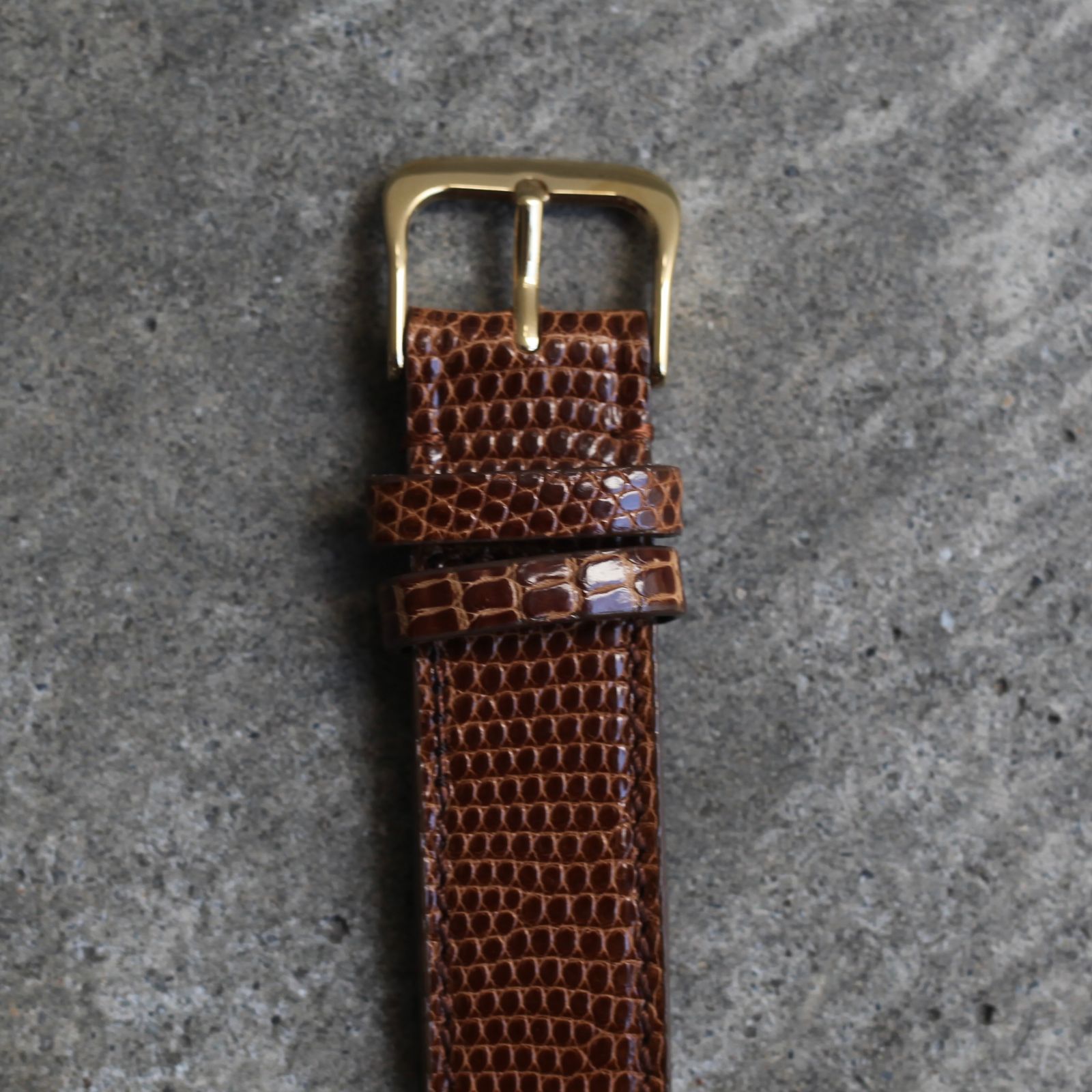 【お取り寄せ注文可能】Coussin Sophie Dress Lizard(WOMEN/GOLD×MOCHA)