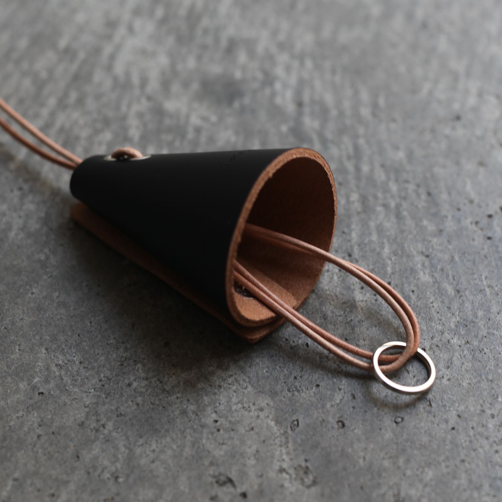 【次回入荷9月下旬予定】Assemble Clochette(BLACK)