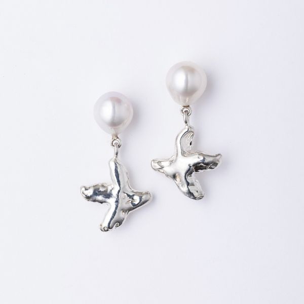 【お取り寄せ注文可能】Baroque Pearl Pigeon Earrings(両耳用)
