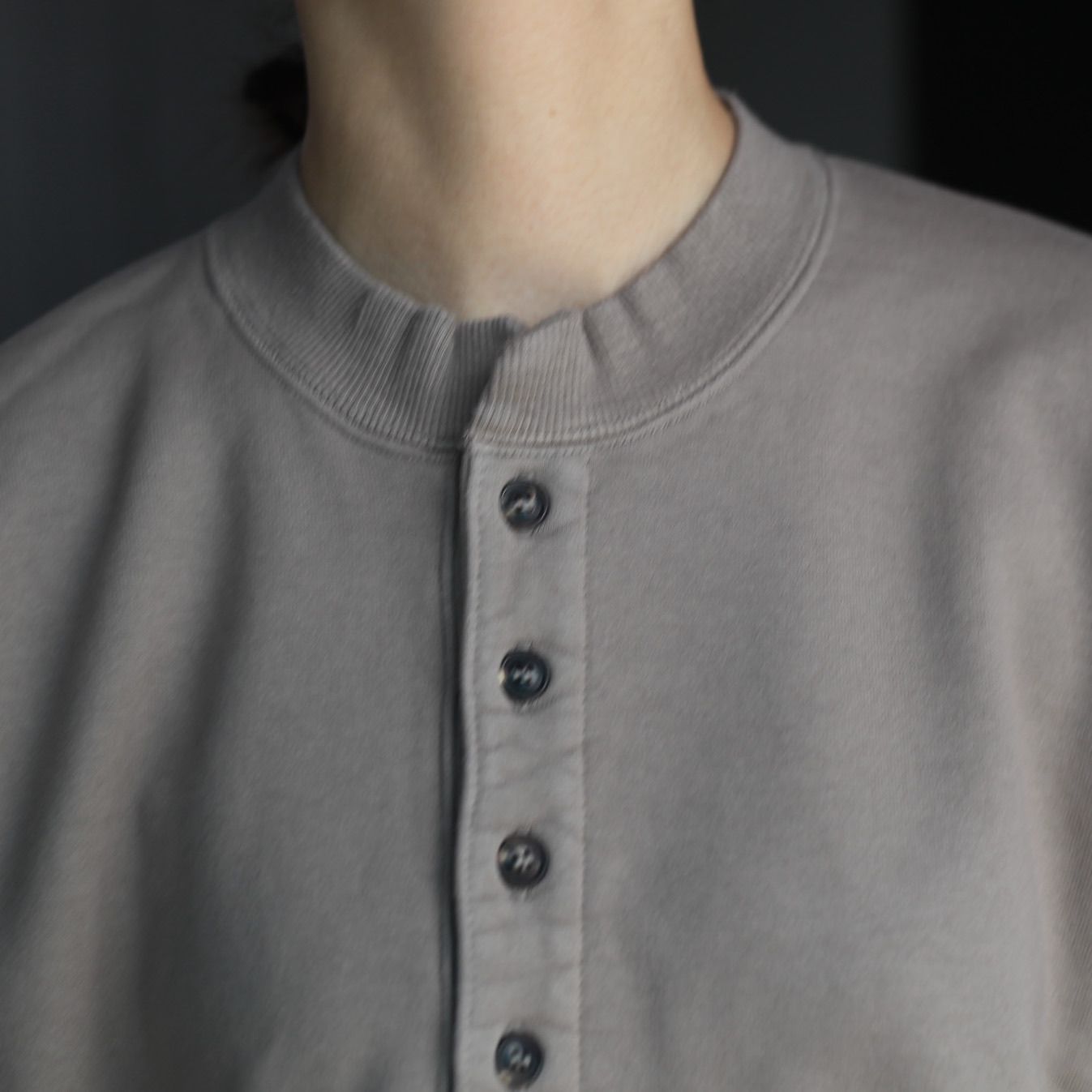 【残り一点】Henley Neck Sweat Shirt