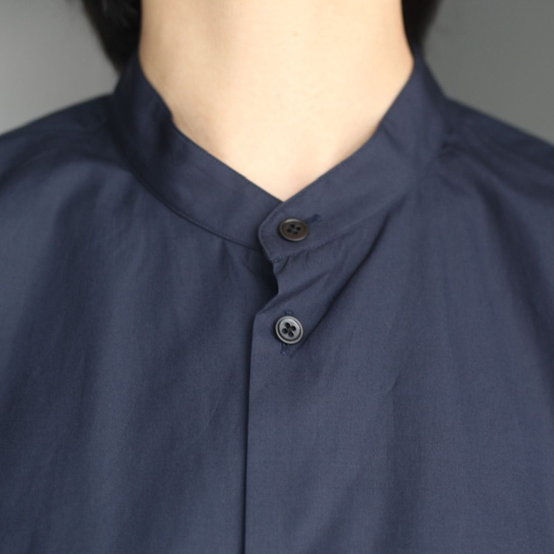 ATON - 【残り一点】Suvin Broad Band Collar Shirt | ACRMTSM ONLINE STORE