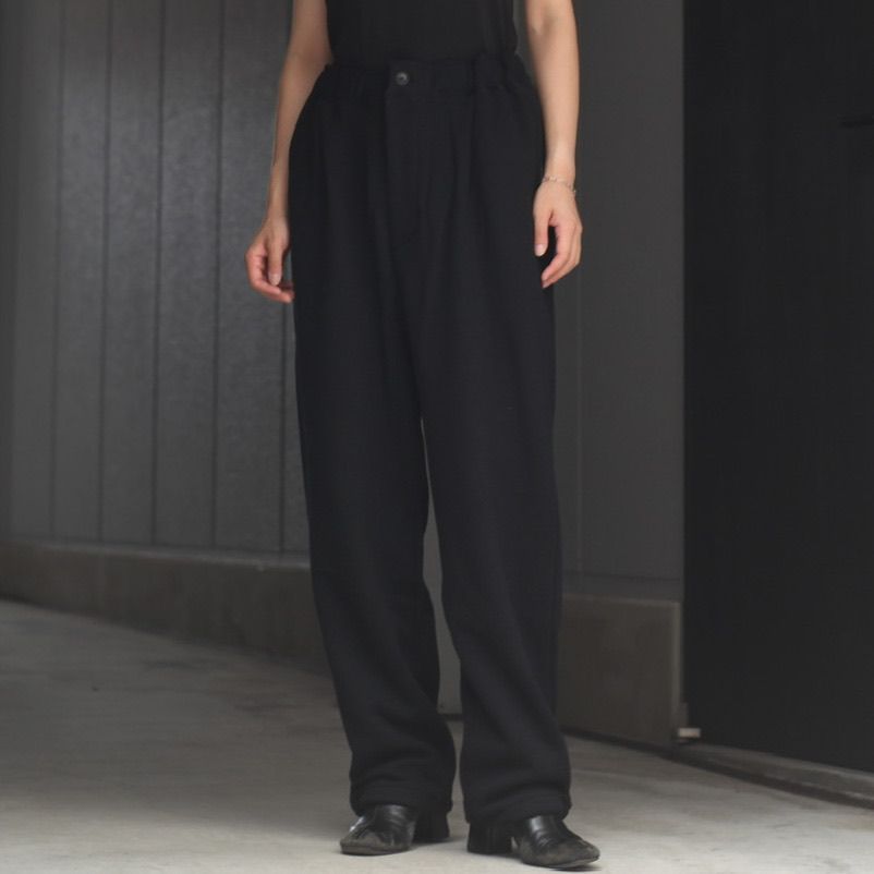 EVCON - 【残り一点】1tuck Easy Sweat Pants | ACRMTSM ONLINE STORE