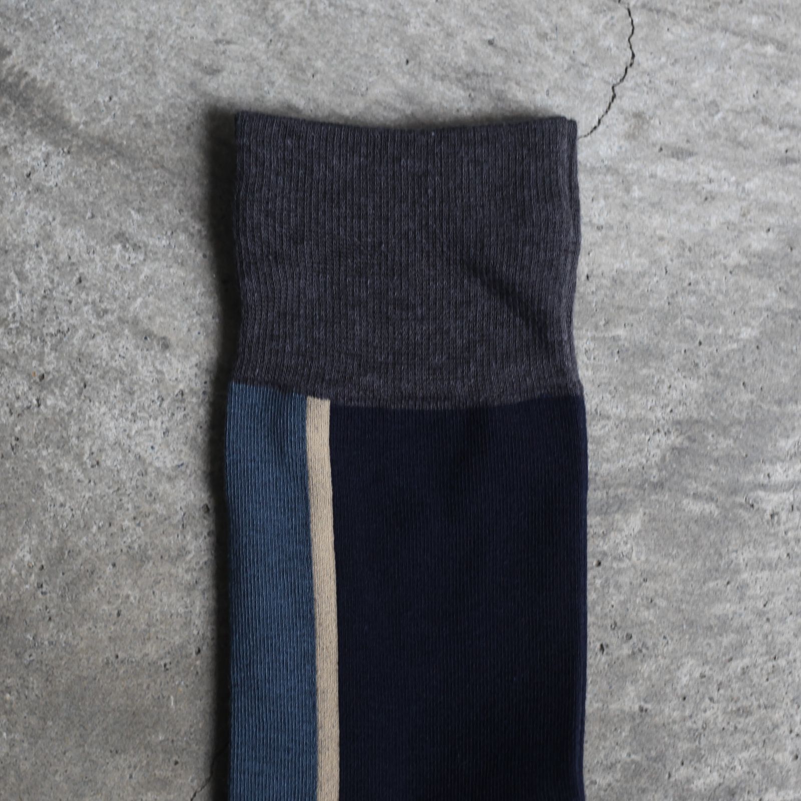 【残りわずか】Center Line Socks