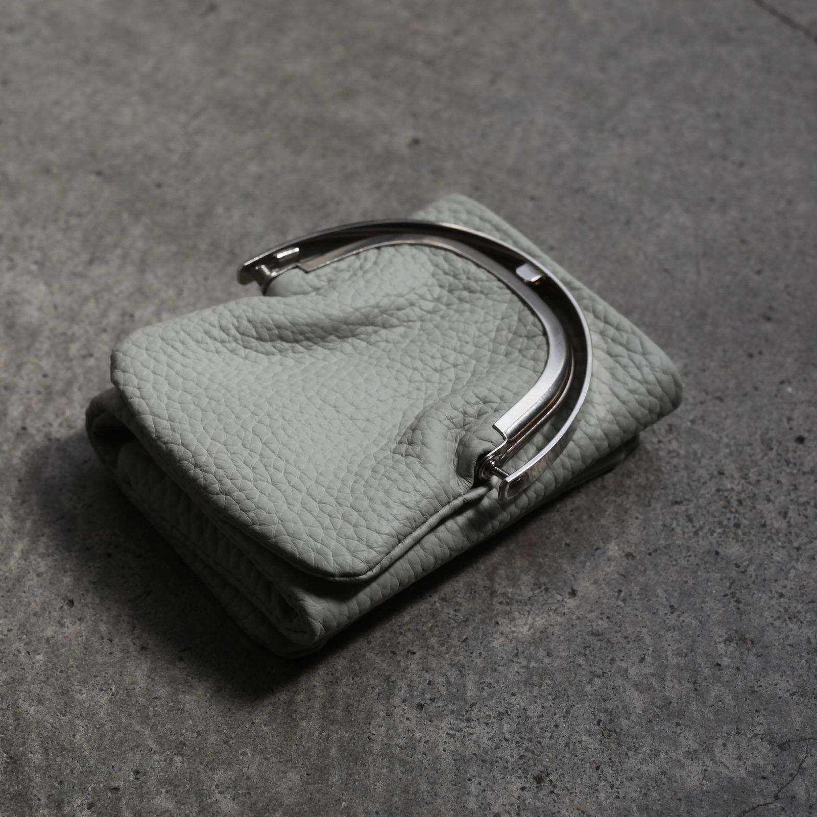 【残り一点】Frame Trifold Wallet(ODD_COW)