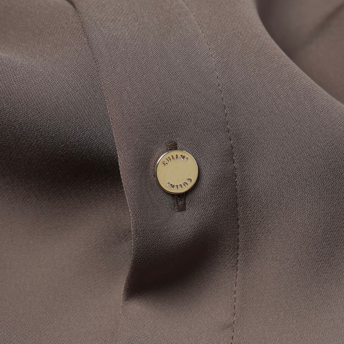【残り一点】Double Satin Minimal Chin Tab Long Sleeve Shirt